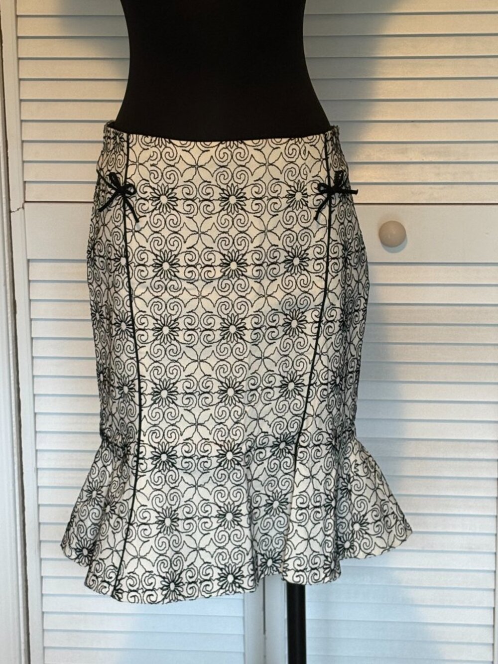Nanette Lepore Embroidered Trumpet Skirt, Black & Ivory 8 - Picture 2 of 8
